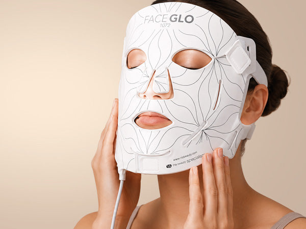 FaceGLO with Photology Chlorophyll Light Masque